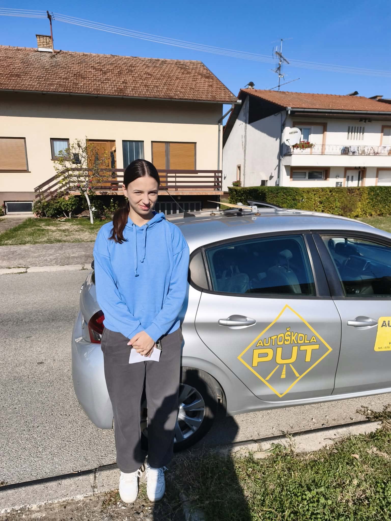 Antonela Jozić – uspješno položen vozački ispit, Autoškola PUT